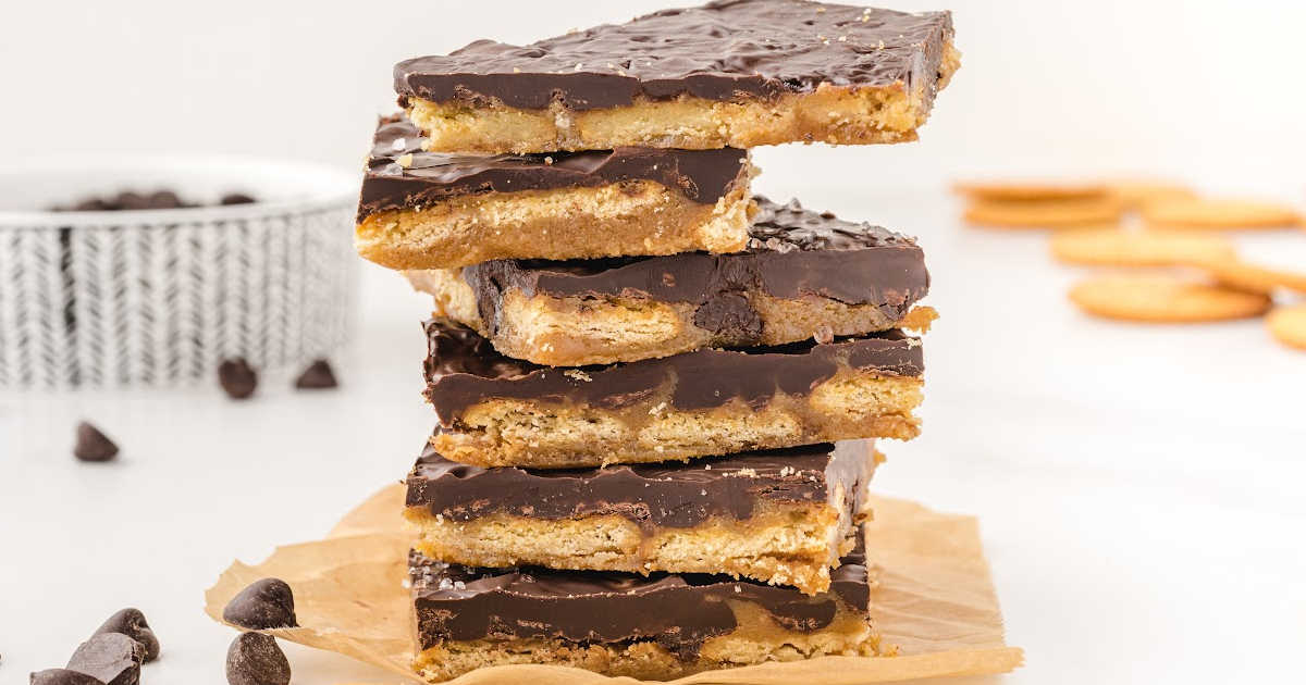 Ritz Cracker Toffee Pass the Dessert