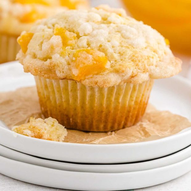 Peach Cobbler Muffins - Pass the Dessert