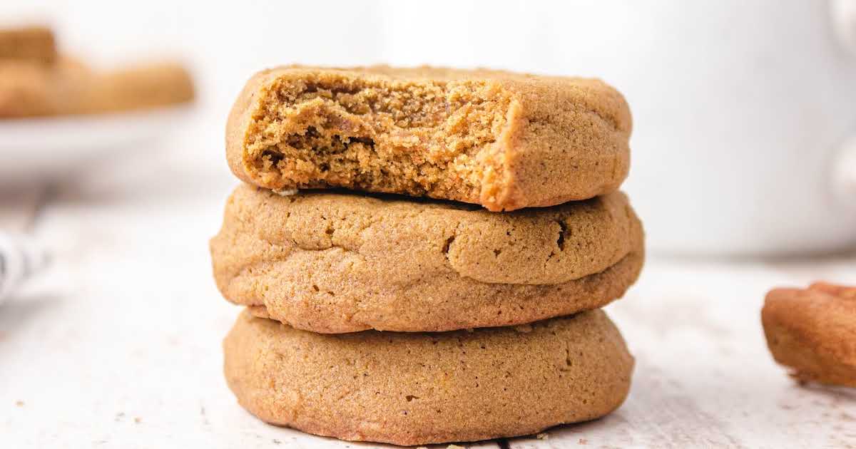 Soft Gingerbread Cookies - Pass the Dessert