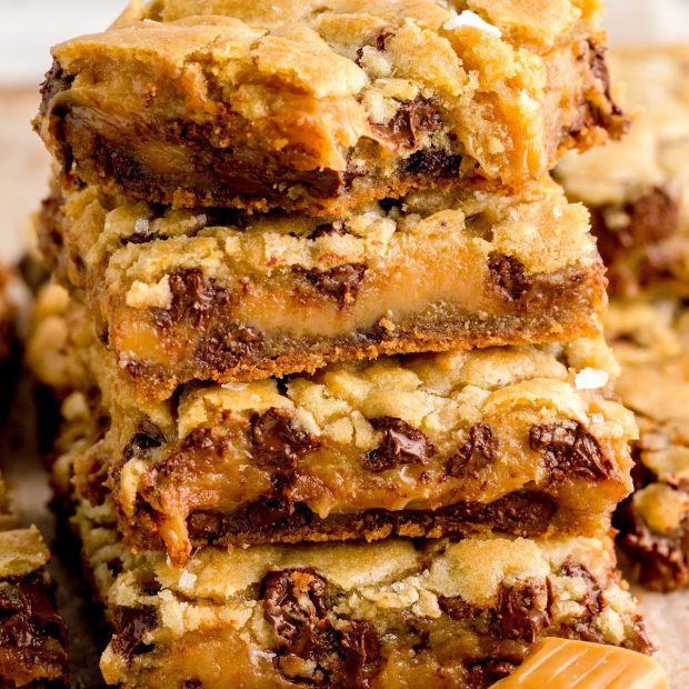 Salted Caramel Chocolate Chip Cookie Bars - Pass The Dessert