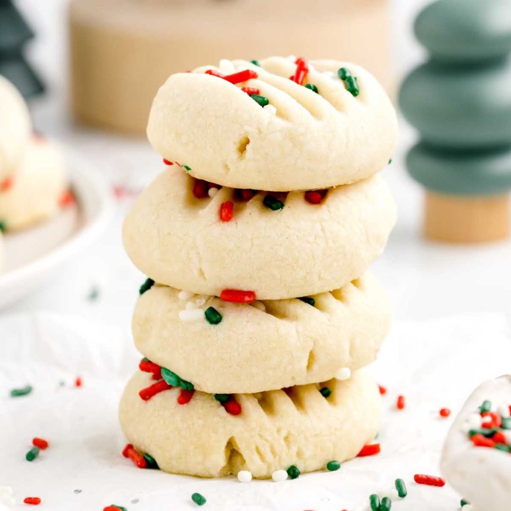 Christmas Shortbread Cookies - Pass the Dessert