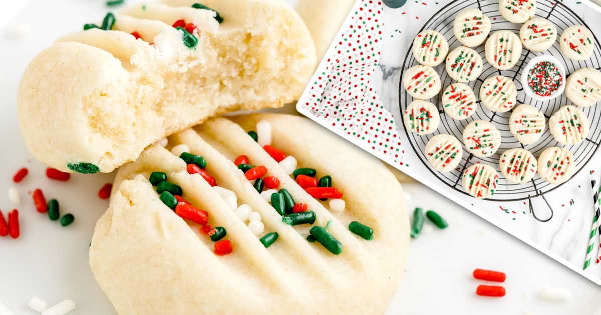 Christmas Shortbread Cookies - Pass the Dessert