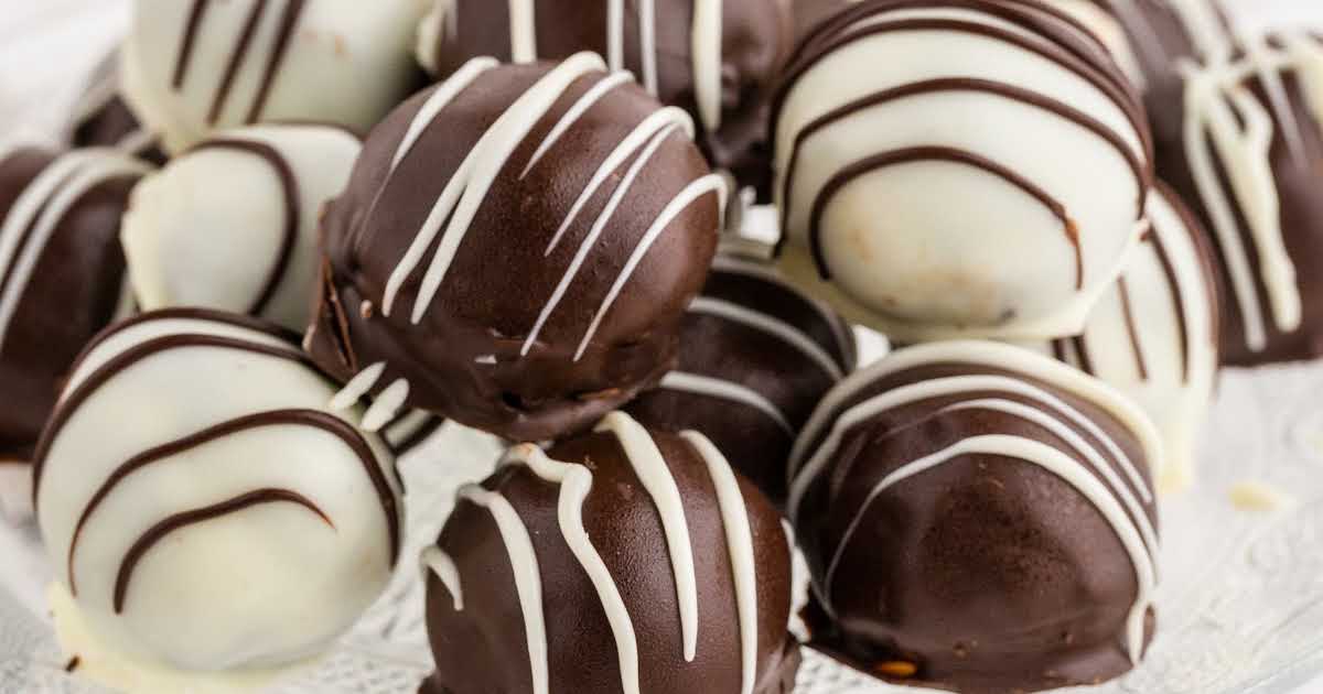 Oreo Balls - Pass the Dessert